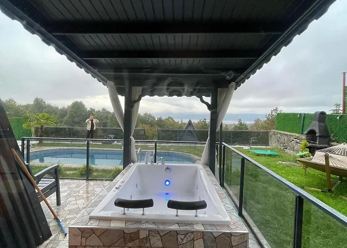 Dream Deluxe בית נופש ספנג'ה